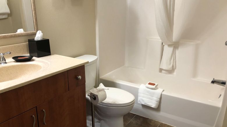<b>Aspen Suites Hotel Haines Room</b>. Images powered by <a href="https://www.leonardoworldwide.com/" title="Leonardo Worldwide" target="_blank">Leonardo</a>.