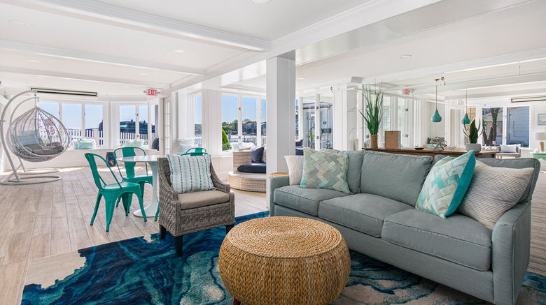 <b>The Cove at Rockport Room</b>. Images powered by <a href="https://www.leonardoworldwide.com/" title="Leonardo Worldwide" target="_blank">Leonardo</a>.