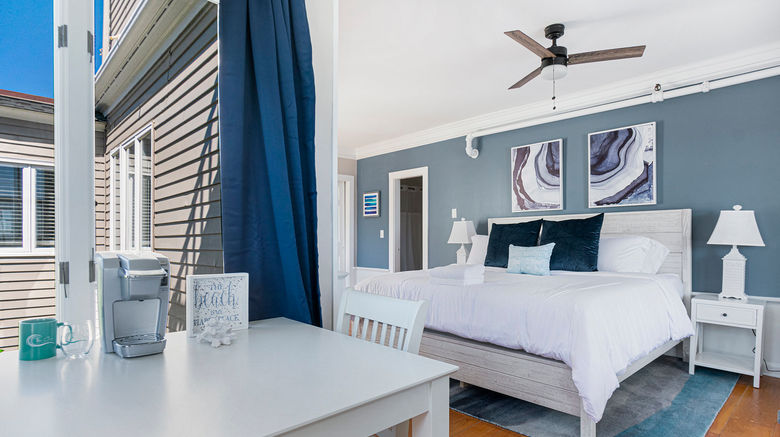 <b>The Cove at Rockport Room</b>. Images powered by <a href="https://www.leonardoworldwide.com/" title="Leonardo Worldwide" target="_blank">Leonardo</a>.