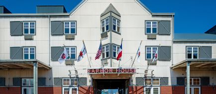 Harbor House Hotel & Marina at Pier 21 Exterior