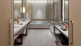 <b>Mandarin Oriental Wangfujing Room</b>. Images powered by <a href="https://www.leonardoworldwide.com/" title="Leonardo Worldwide" target="_blank">Leonardo</a>.