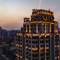 THE ONE - Shanghai Downtown