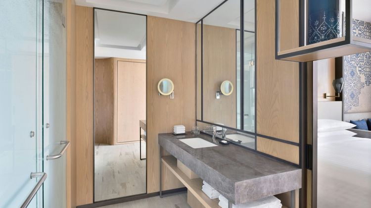 Aravali Marriott Resort & Spa Delhi NCR Room