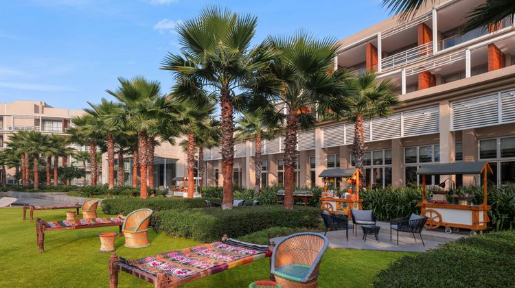 Aravali Marriott Resort & Spa Delhi NCR Restaurant