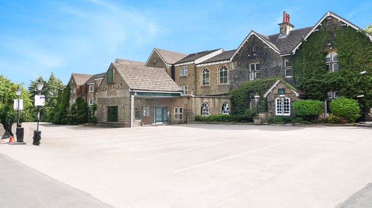 The Tong Park Hotel Exterior