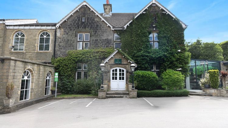 The Tong Park Hotel Exterior
