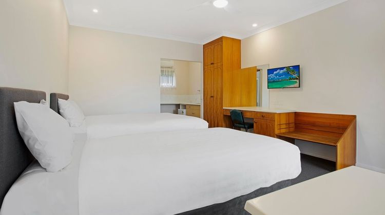 Manifold Motor Inn Room