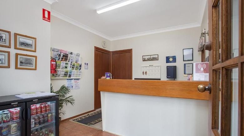 <b>Manifold Motor Inn Lobby</b>. Images powered by <a href="https://www.leonardoworldwide.com/" title="Leonardo Worldwide" target="_blank">Leonardo</a>.
