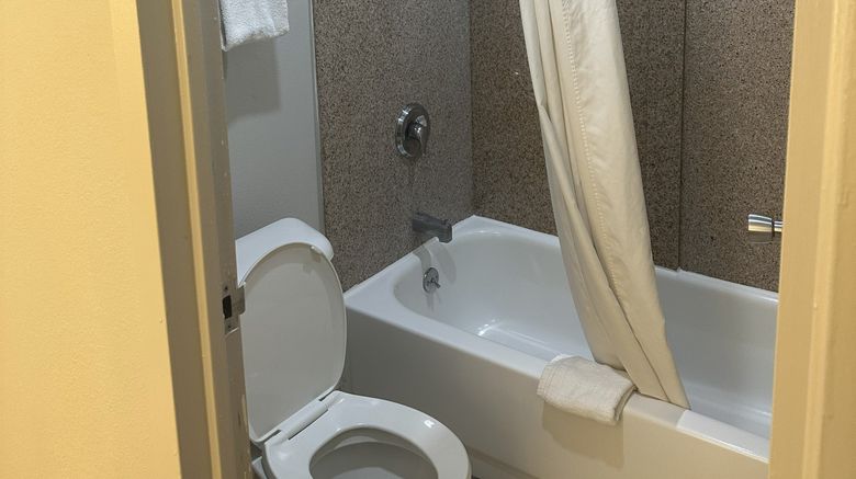 <b>Red Roof Inn Media, PA Room</b>. Images powered by <a href="https://www.leonardoworldwide.com/" title="Leonardo Worldwide" target="_blank">Leonardo</a>.