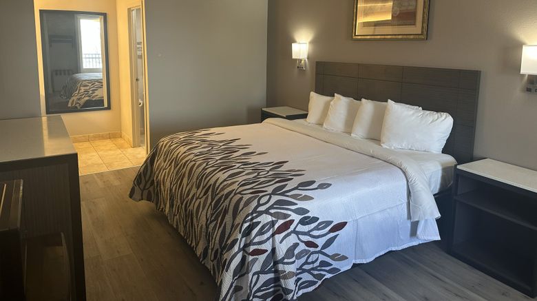 <b>Red Roof Inn Media, PA Room</b>. Images powered by <a href="https://www.leonardoworldwide.com/" title="Leonardo Worldwide" target="_blank">Leonardo</a>.