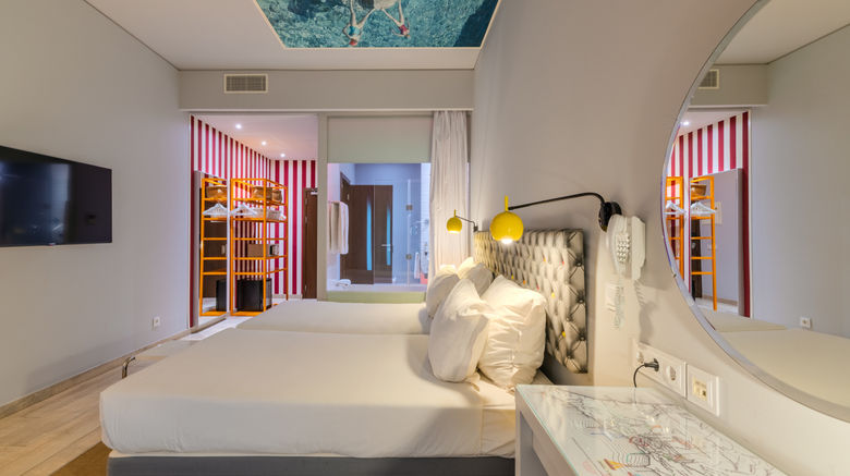 <b>Pestana Alvor South Beach Room</b>. Images powered by <a href="https://www.leonardoworldwide.com/" title="Leonardo Worldwide" target="_blank">Leonardo</a>.