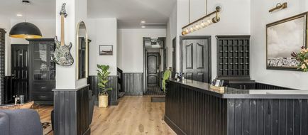 Port Hotel Lobby