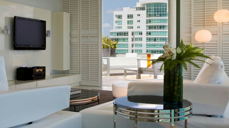 <b>La Concha Resort Suite</b>. Images powered by <a href="https://www.leonardoworldwide.com/" title="Leonardo Worldwide" target="_blank">Leonardo</a>.