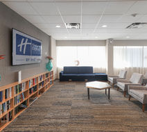 Holiday Inn Express Exterior