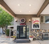 Sundowner Inn Exterior