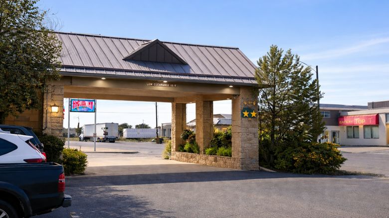 <b>Sundowner Inn Exterior</b>. Images powered by <a href="https://www.leonardoworldwide.com/" title="Leonardo Worldwide" target="_blank">Leonardo</a>.