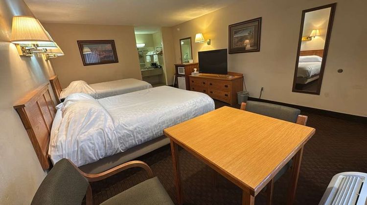 Sundowner Inn Room