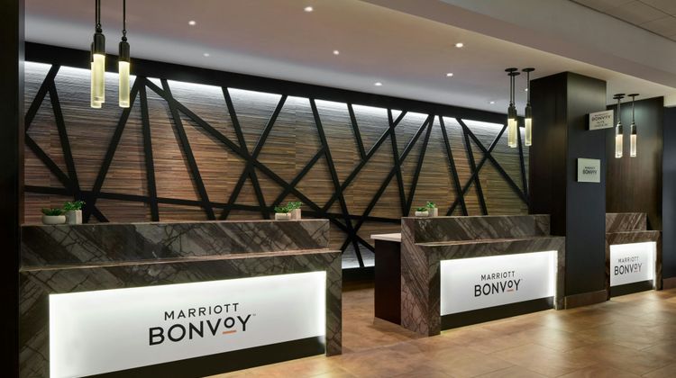 Toronto Airport Marriott Hotel Lobby