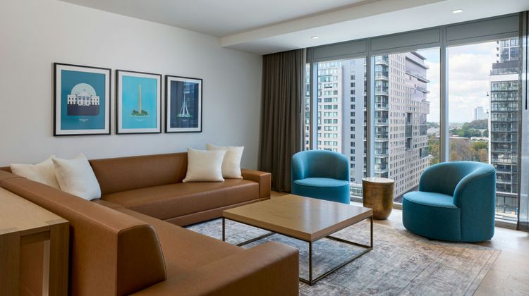 JW Marriott Reston Station Room