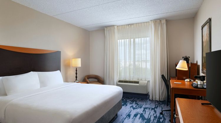 Fairfield Inn & Suites San Antonio NE Room