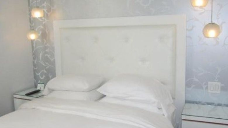 <b>La Pensione Hotel Room</b>. Images powered by <a href="https://www.leonardoworldwide.com/" title="Leonardo Worldwide" target="_blank">Leonardo</a>.