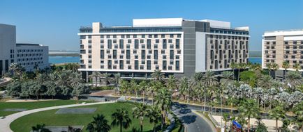 Yas Plaza Mangroves Exterior