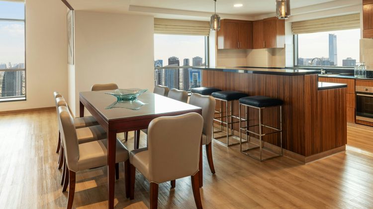 Sheraton Tha Walk Dubai Room