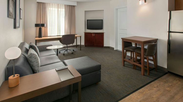 Residence Inn Pittsburgh/Monroeville Suite