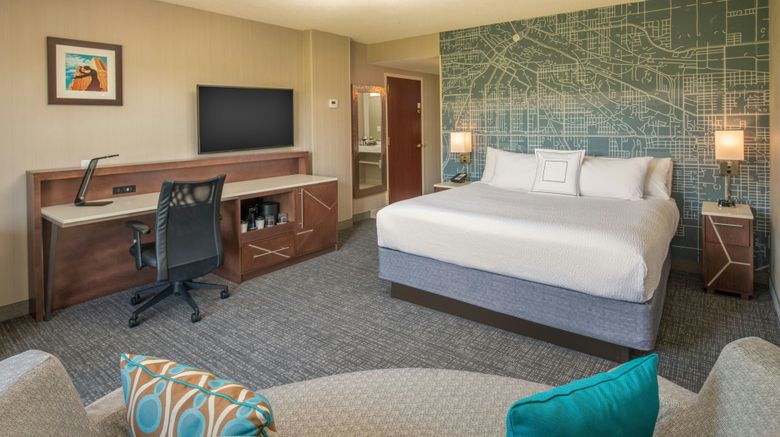 <b>Courtyard Seattle Sea-Tac Area Suite</b>. Images powered by <a href="https://www.leonardoworldwide.com/" title="Leonardo Worldwide" target="_blank">Leonardo</a>.