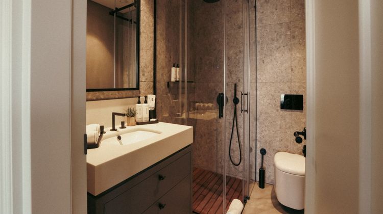 Hovagimyan Hotel and Suites Room