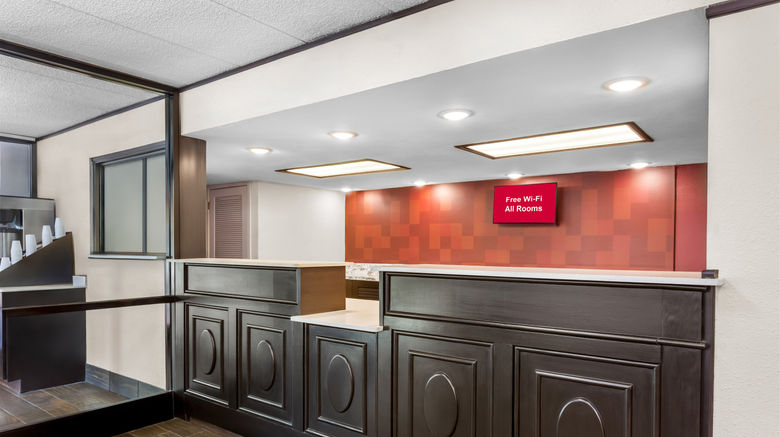 <b>Red Roof PLUS+ Chicago - Hoffman Estates Lobby</b>. Images powered by <a href="https://www.leonardoworldwide.com/" title="Leonardo Worldwide" target="_blank">Leonardo</a>.