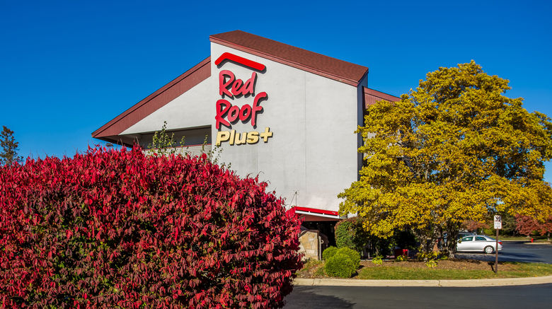 Red Roof PLUS+ Chicago - Hoffman Estates Exterior. Images powered by <a href="https://www.leonardoworldwide.com" target="_blank" rel="noopener">Leonardo</a>.
