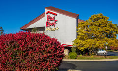 Red Roof PLUS+ Chicago - Hoffman Estates