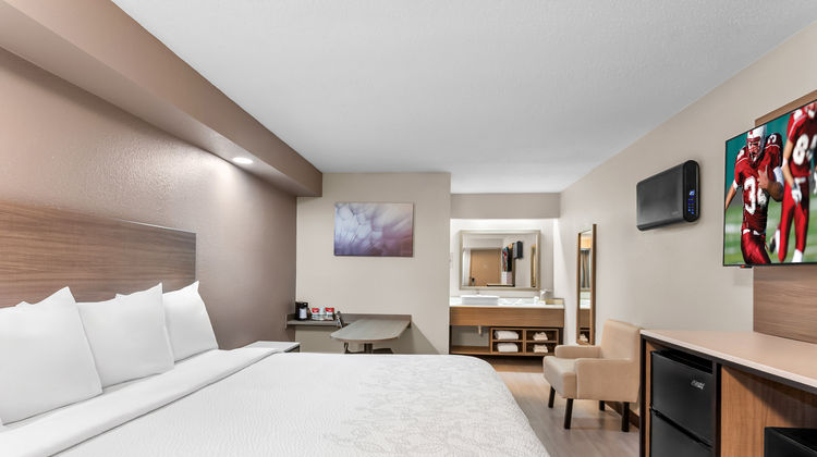 Red Roof PLUS+ Chicago - Hoffman Estates Room