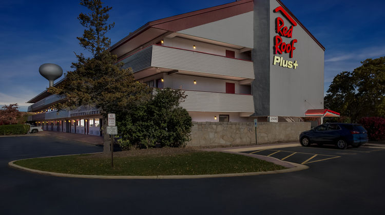 Red Roof PLUS+ Chicago - Hoffman Estates Exterior