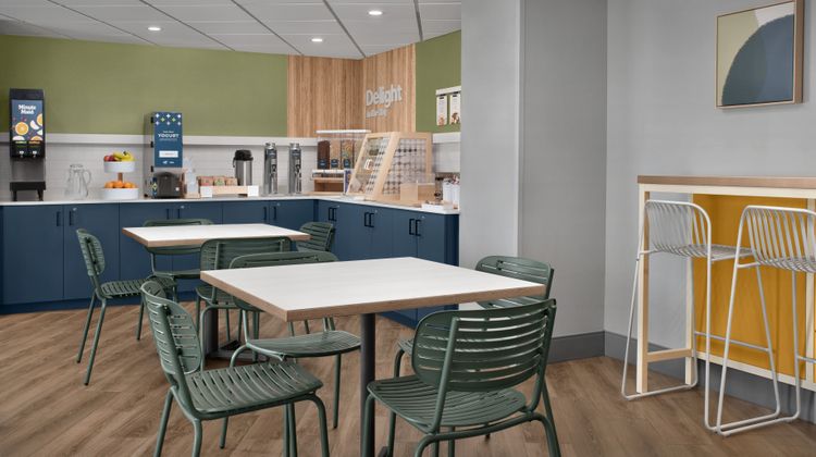 Spark by Hilton Northborough Restaurant