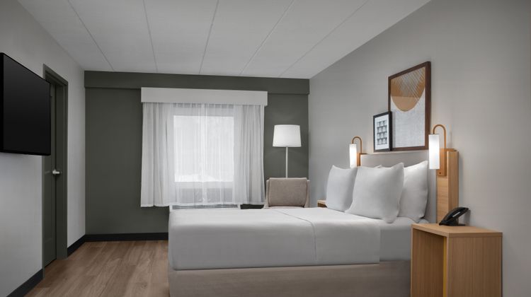 Spark by Hilton Northborough Room