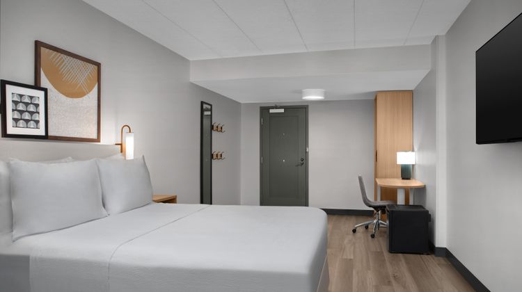 Spark by Hilton Northborough Room