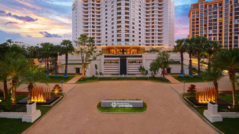 <b>DoubleTree Hilton Sanya Bay Exterior</b>. Images powered by <a href="https://www.leonardoworldwide.com/" title="Leonardo Worldwide" target="_blank">Leonardo</a>.