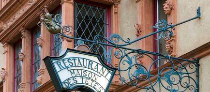 La Maison des Tetes Exterior