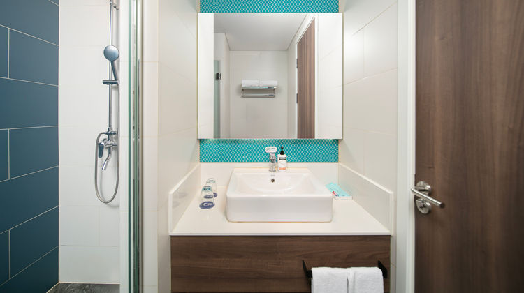Holiday Inn Express Songbei New District Room