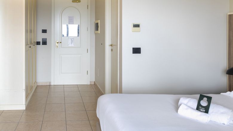 <b>B&B Hotel Pomezia Cortese Room</b>. Images powered by <a href="https://www.leonardoworldwide.com/" title="Leonardo Worldwide" target="_blank">Leonardo</a>.