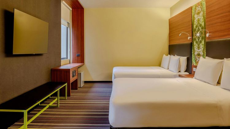 Aloft Asuncion Room