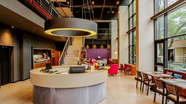 Aloft Asuncion Lobby