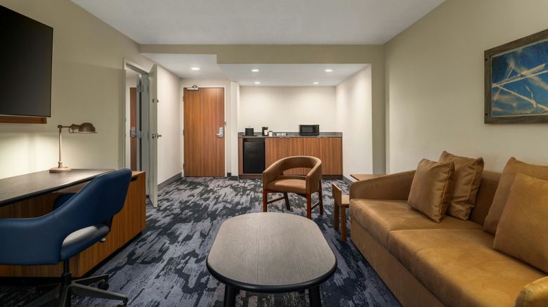 <b>Fairfield Inn & Suites Clinton Room</b>. Images powered by <a href="https://www.leonardoworldwide.com/" title="Leonardo Worldwide" target="_blank">Leonardo</a>.