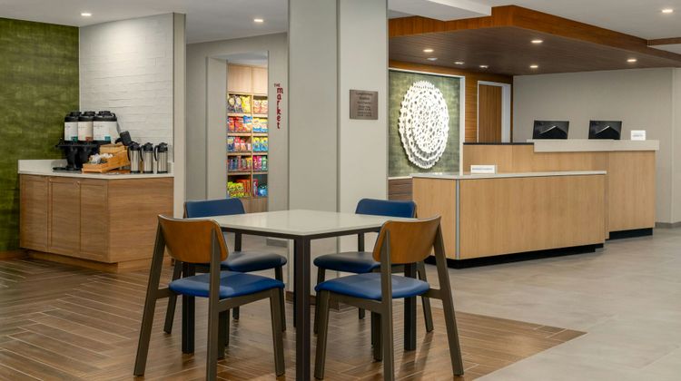 Fairfield Inn & Suites Clinton Lobby