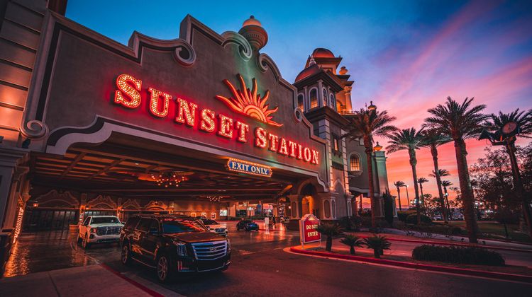 Sunset Station Hotel & Casino Exterior