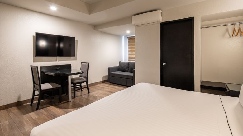 <b>Hotel Astor Tijuana Room</b>. Images powered by <a href="https://www.leonardoworldwide.com/" title="Leonardo Worldwide" target="_blank">Leonardo</a>.