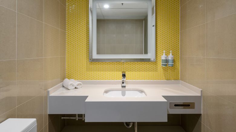<b>Sydney Central Hotel Room</b>. Images powered by <a href="https://www.leonardoworldwide.com/" title="Leonardo Worldwide" target="_blank">Leonardo</a>.
