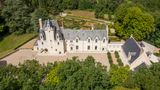 Chateau Louise de la Valliere Exterior